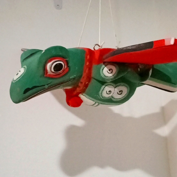 Vintage Folk Art - 13" Wooden Flying Frog (RARE) - Picture 3 of 6